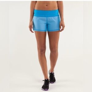 Lululemon Groovy Run Short Beach Blanket Blue like new,